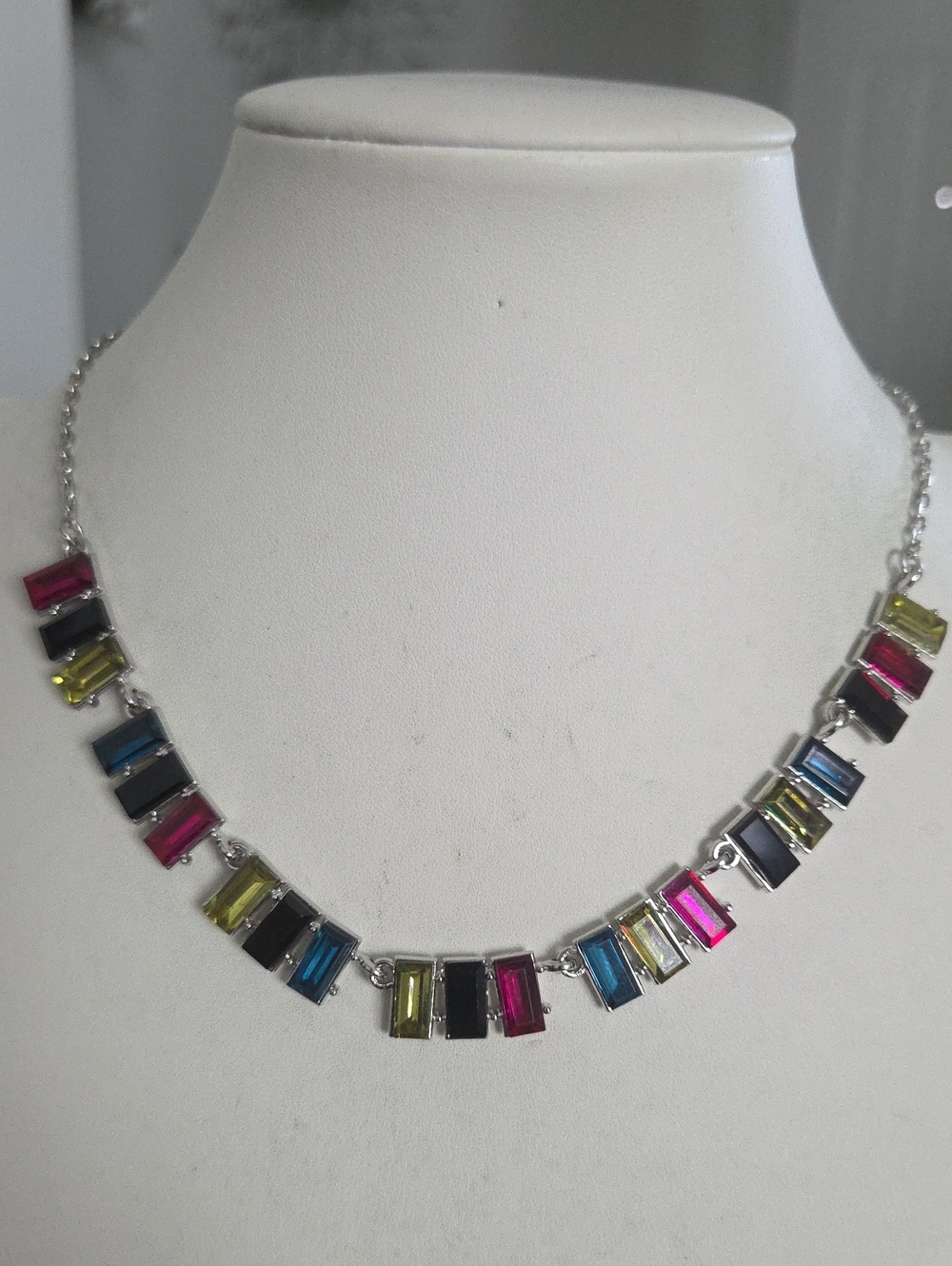 Paparazzi Elite Emeralds Black Necklace NWT